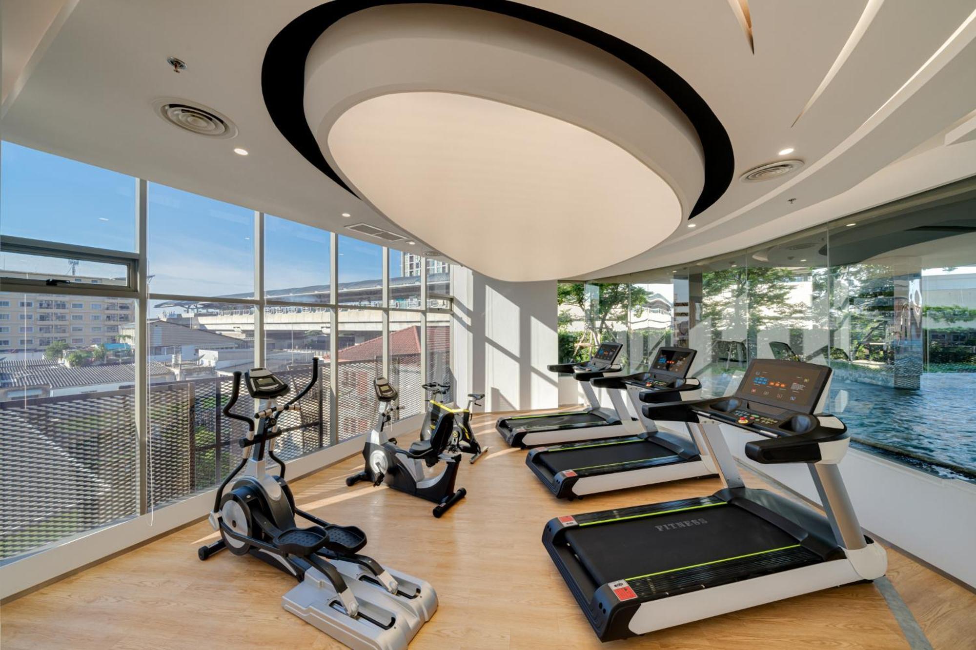 Oakwood Suites Tiwanon Bangkok Nonthaburi Esterno foto